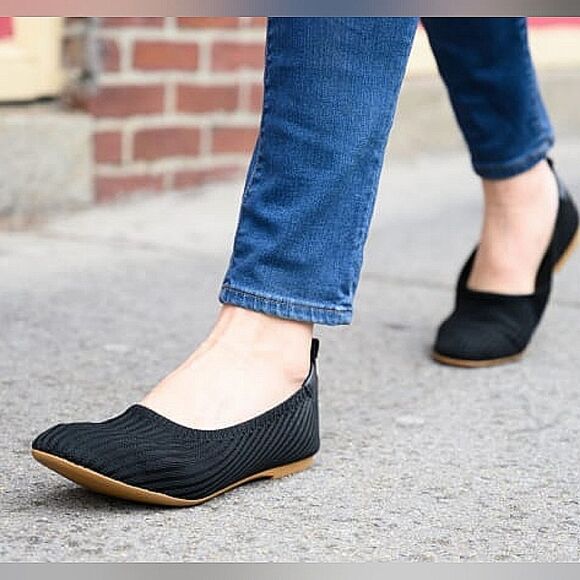 Everlane   - Picture 2 of 10